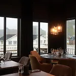 Lofoten Bryggehotell As Hotel Vaeroy