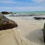 Lofoten Bryggehotell As Отель Vaeroy