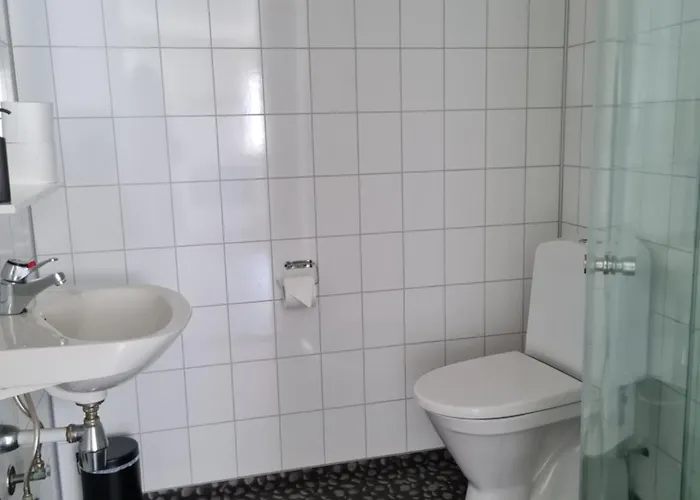 Lofoten Bryggehotell As Hotel Vaeroy