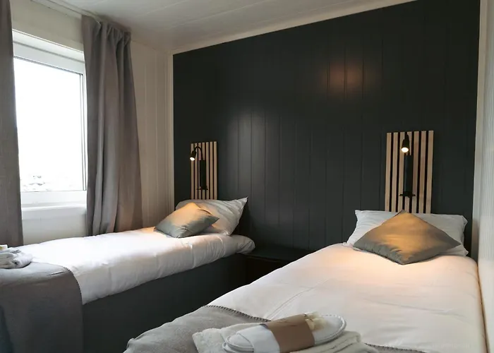 Lofoten Bryggehotell As *