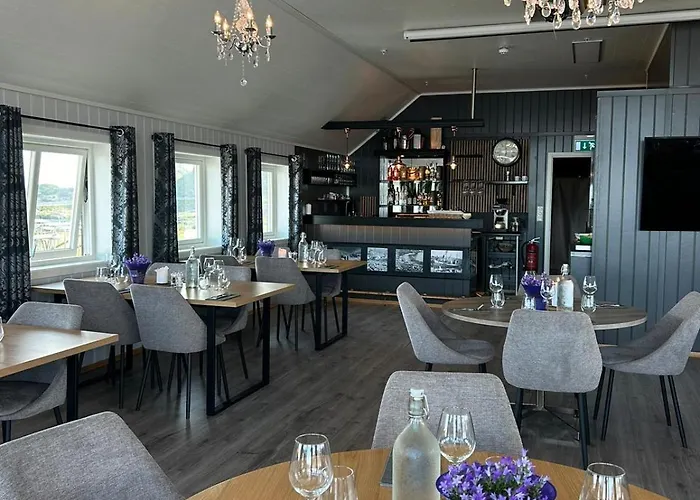 Hotel Lofoten Bryggehotell As Vaeroy