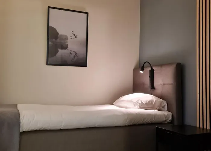 Lofoten Bryggehotell As Hotel Vaeroy