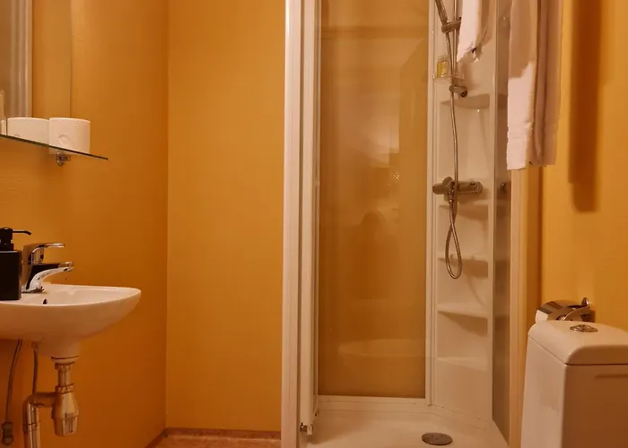 Lofoten Bryggehotell As *