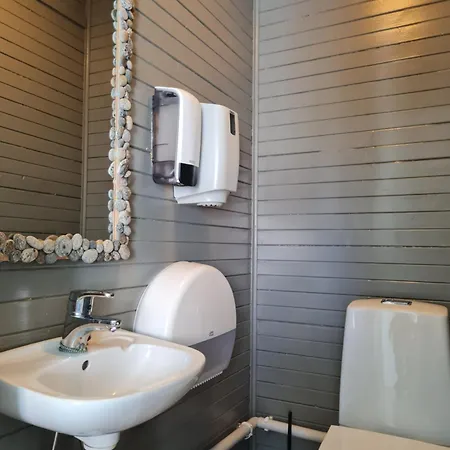 Lofoten Bryggehotell As ホテル Værøy