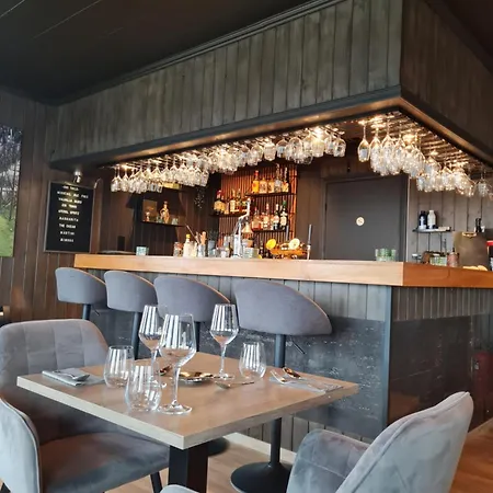 Lofoten Bryggehotell As *